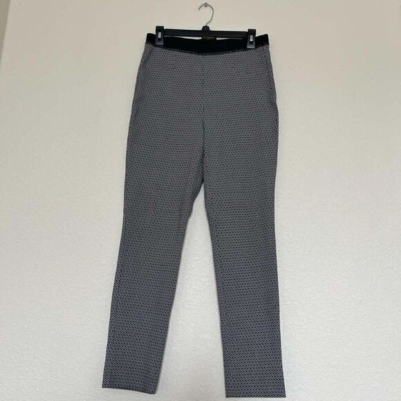 Chico's  Size 0 Tight black and white pants with geometric   on elastic waistba - Picture 1 of 12